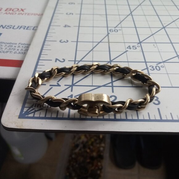 Authentic CHANEL Bracelet Black Leather Gold Plated Chain Link Turnlock CC Logo - Picture 6 of 7